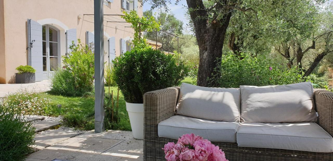 La Bastide Aux Oliviers Hotel Турет-сюр-Лу Екстериор снимка